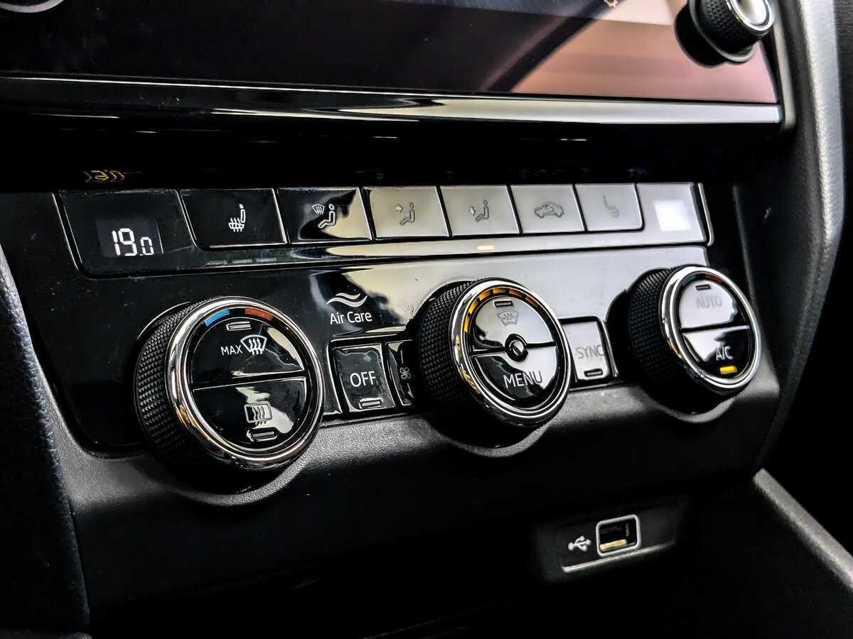 Б/У Шкода Октавия 2019 года. Фото: #21