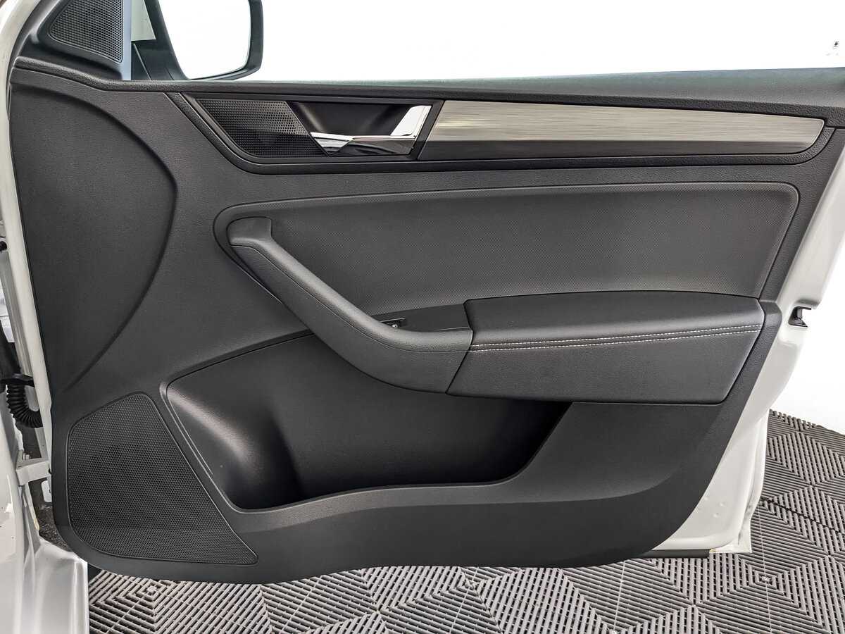 Б/У Шкода Рапид 2018 года. Фото: #20