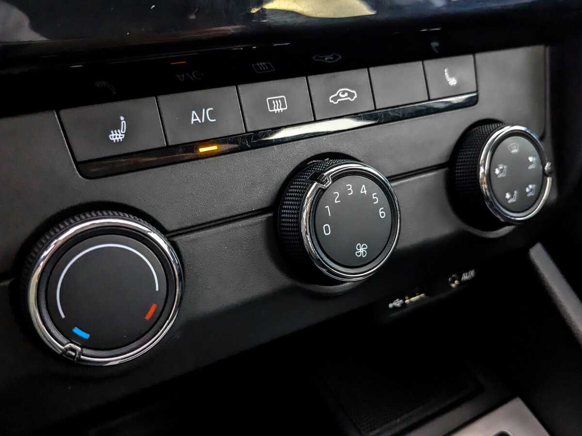 Б/У Шкода Октавия 2017 года. Фото: #20