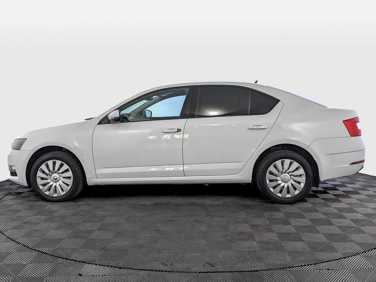 Б/У Шкода Октавия 2017 года. Фото: #7