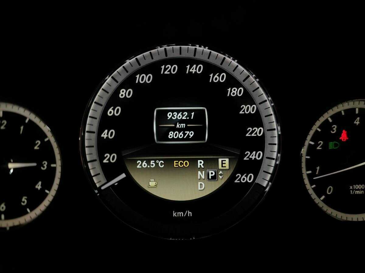 Mercedes-Benz E-Класс 2012 года с пробегом. Фото: #16