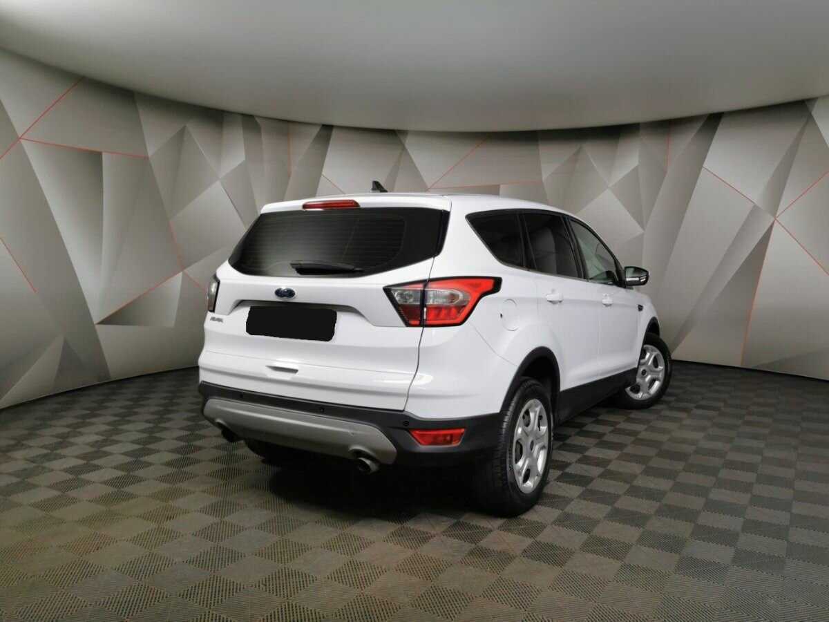 Ford Kuga 2017 года с пробегом. Фото: #1
