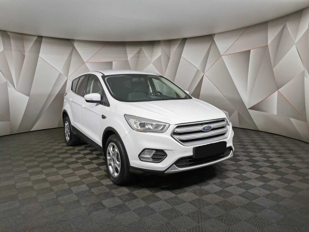 Ford Kuga 2017 года с пробегом. Фото: #2