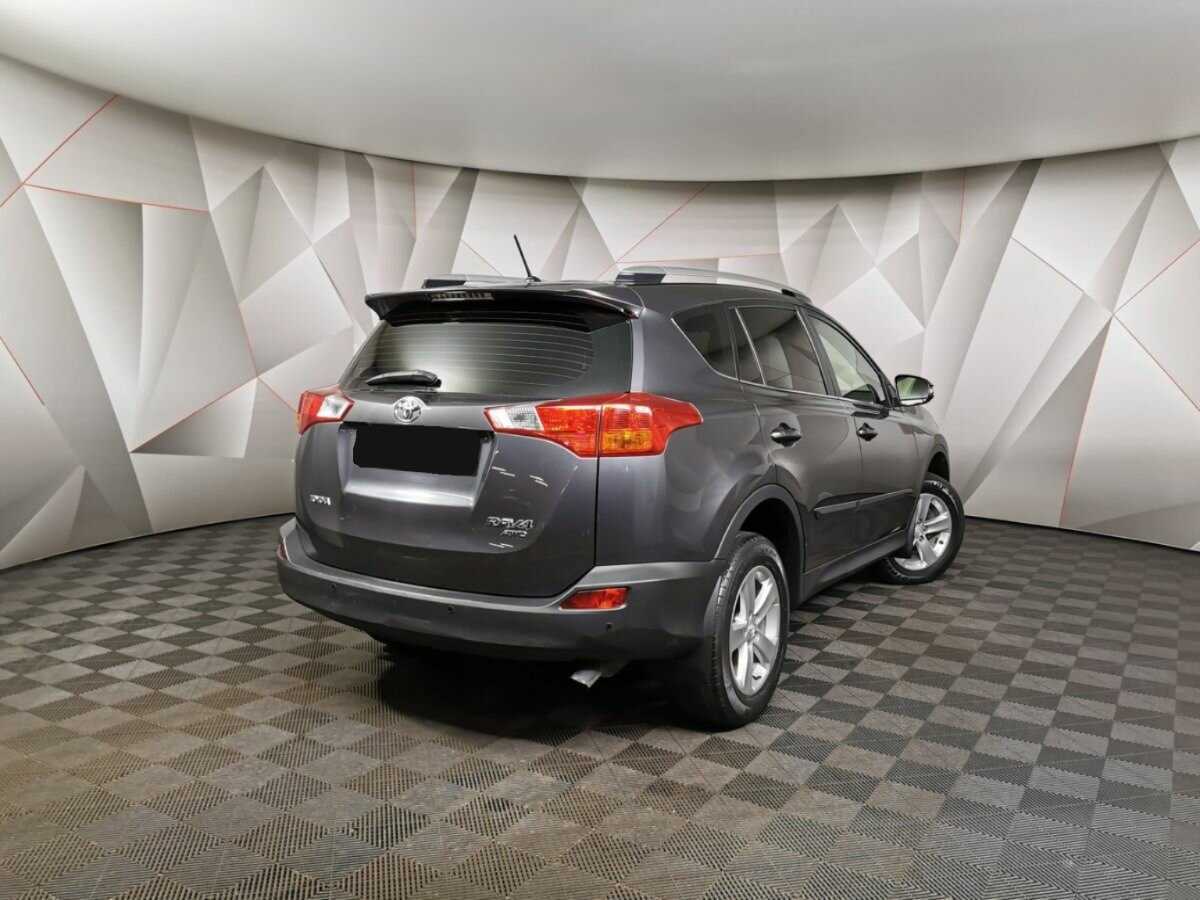 Toyota RAV4 2014 года с пробегом. Фото: #1