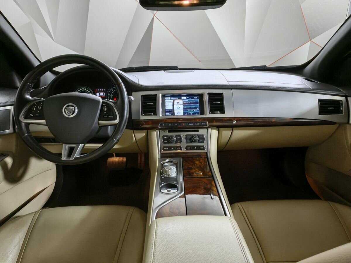 Jaguar XF 2013 года с пробегом. Фото: #9