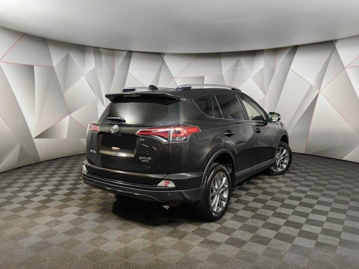 Toyota RAV4 2016 года с пробегом. Фото: #1