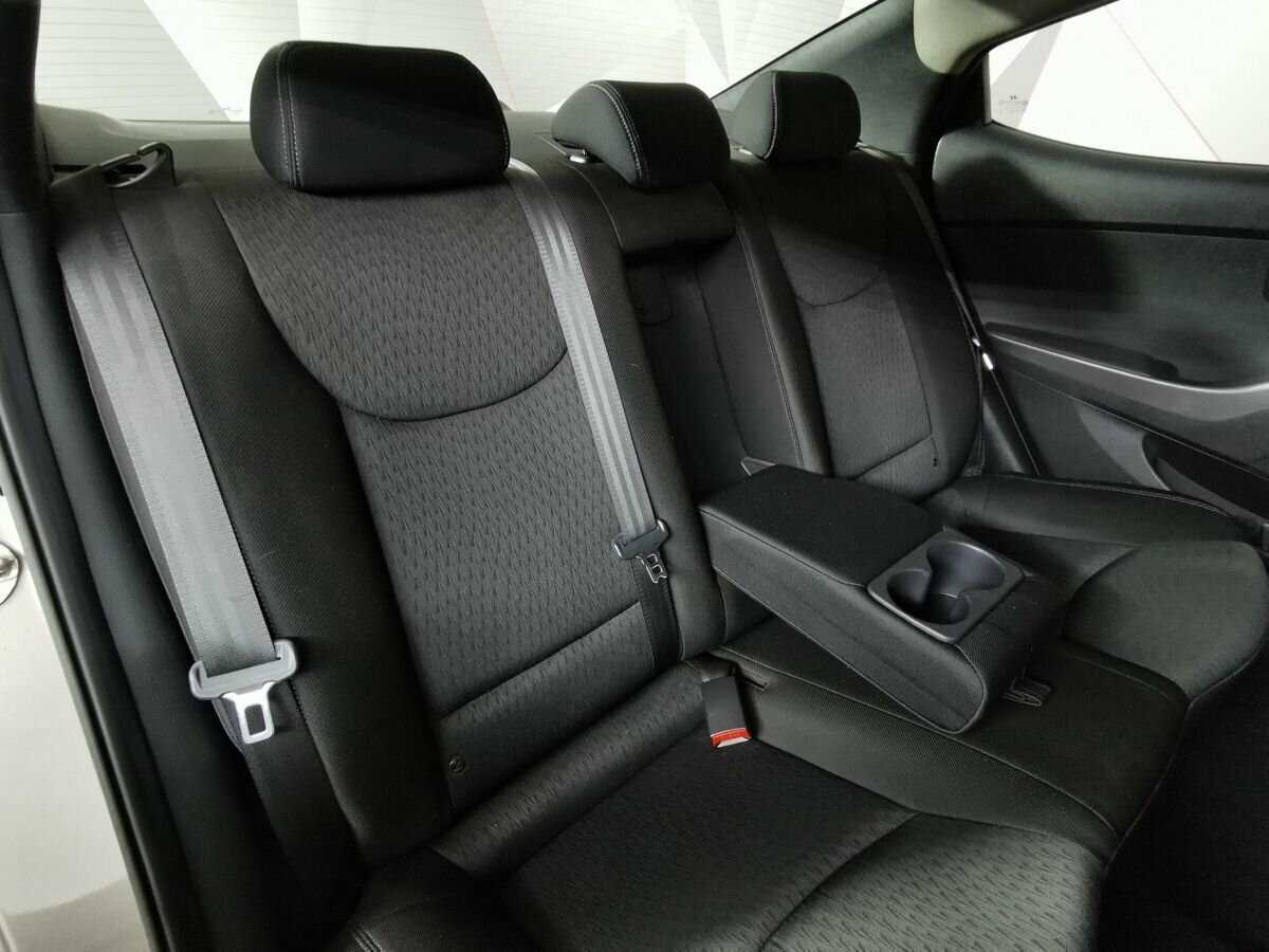 Hyundai Elantra 2012 года с пробегом. Фото: #12