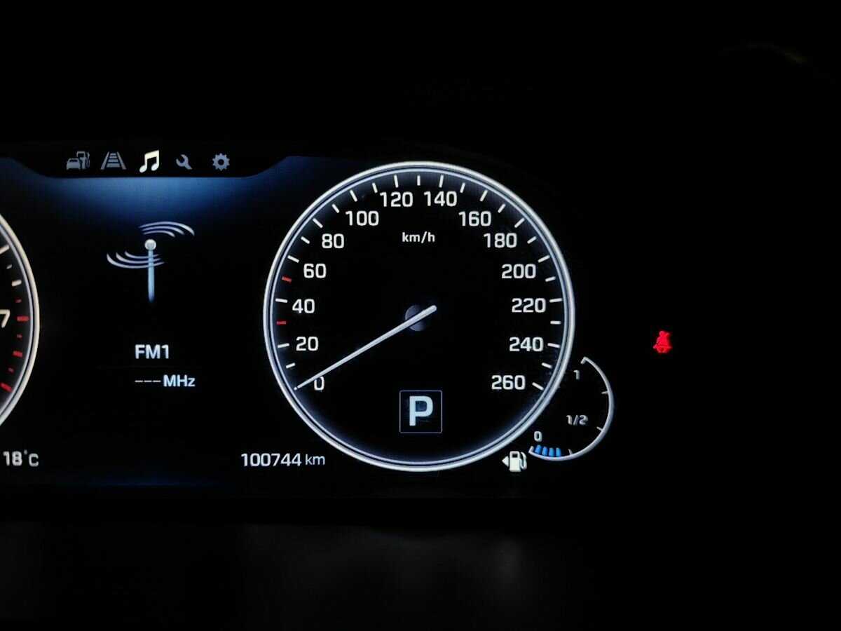 Hyundai Equus 2013 года с пробегом. Фото: #15