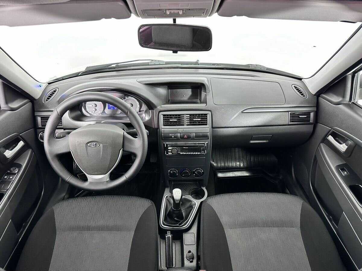 Lada (ВАЗ) Priora 2017 года с пробегом. Фото: #8