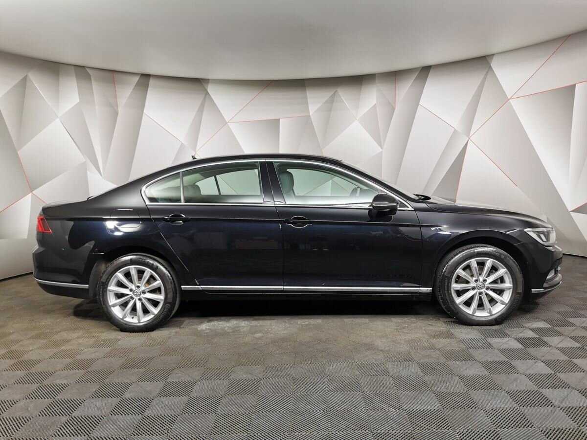 Volkswagen Passat 2019 года с пробегом. Фото: #5