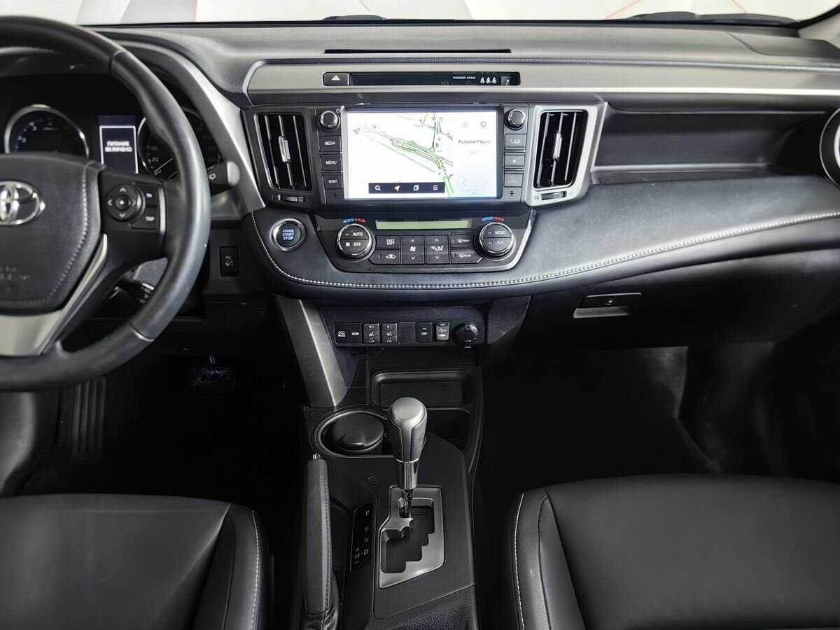 Toyota RAV4 2018 года с пробегом. Фото: #10