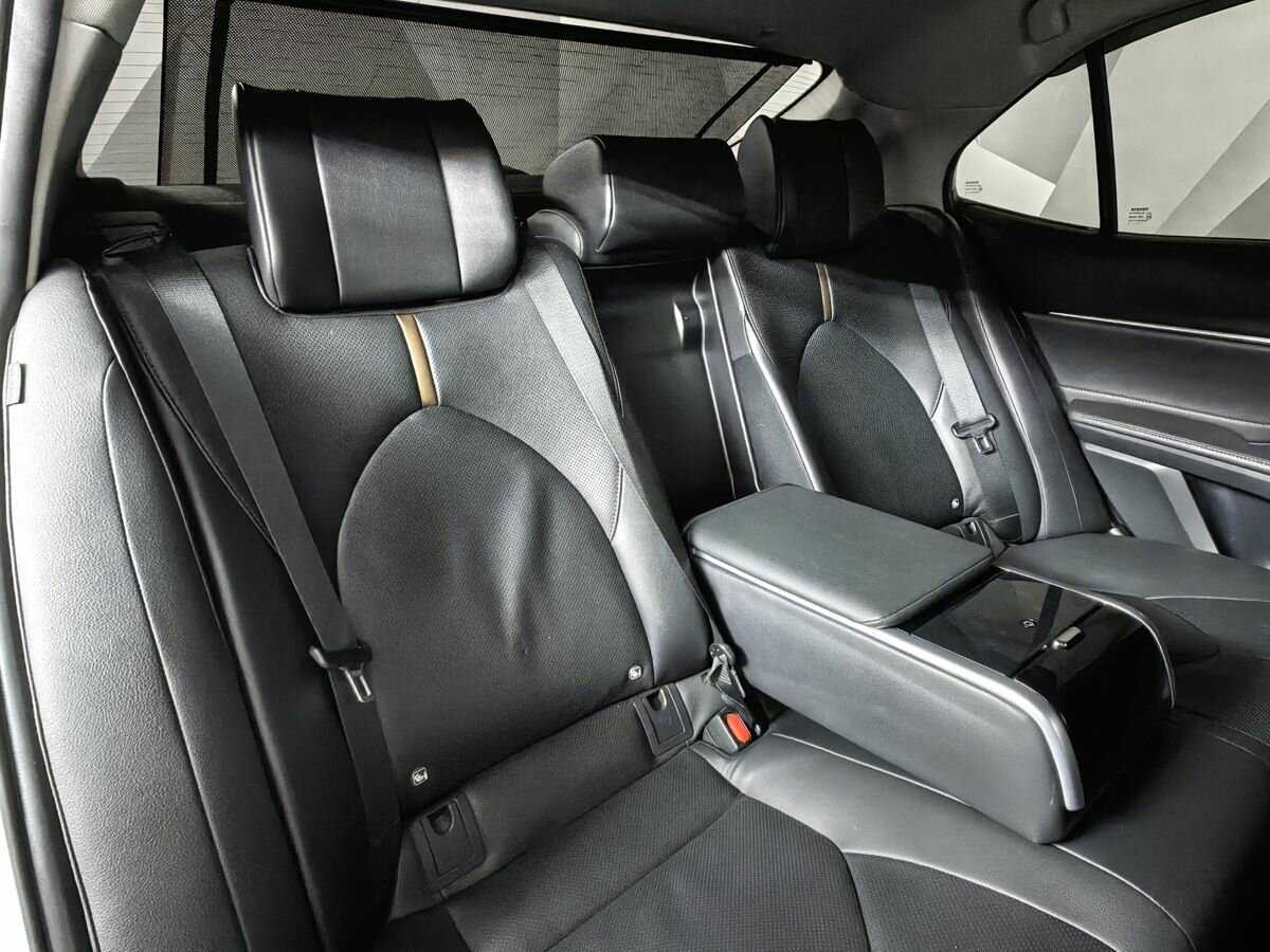 Toyota Camry 2020 года с пробегом. Фото: #12