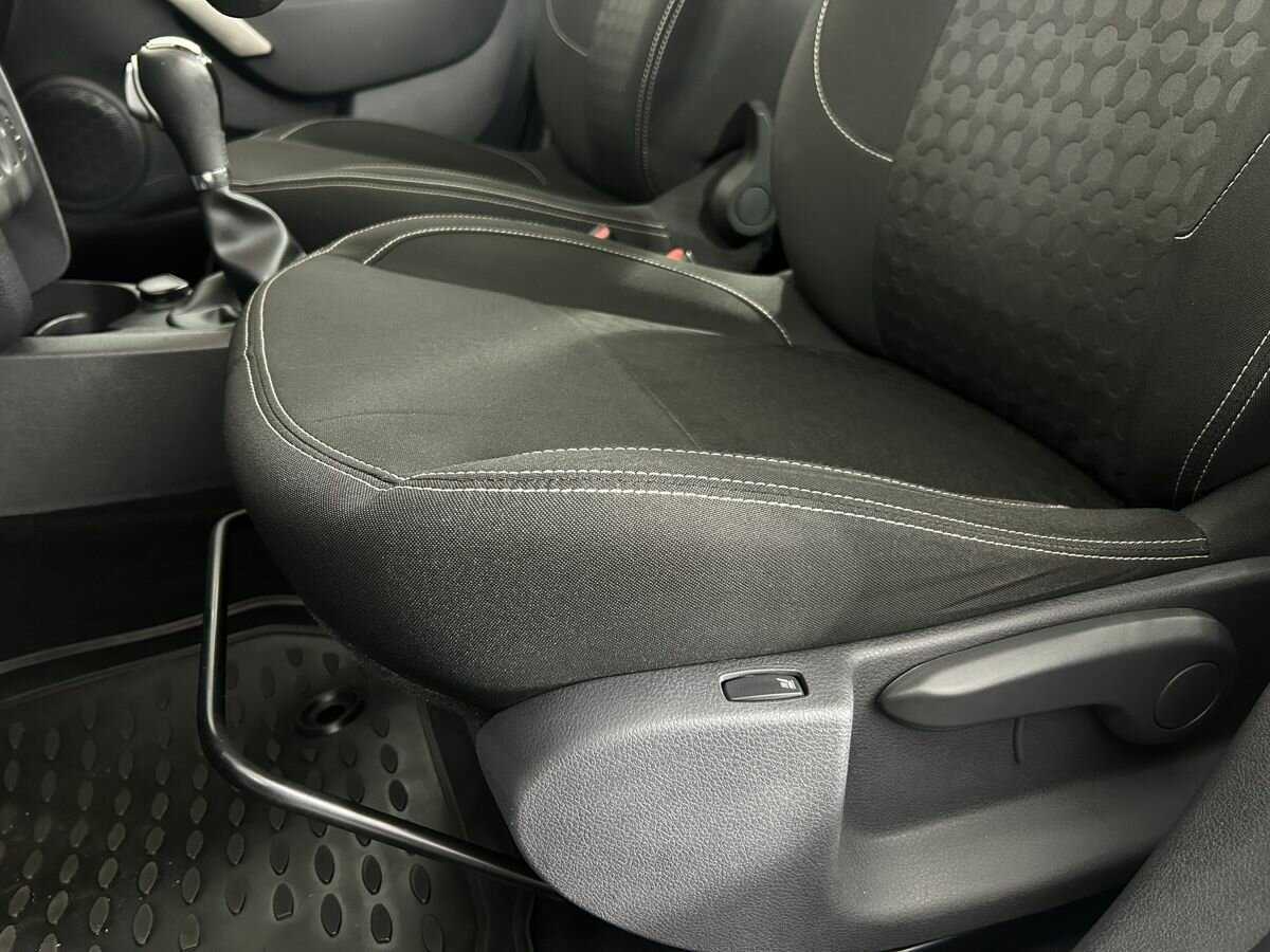 Б/У Рено Логан 2016 года. Фото: #9