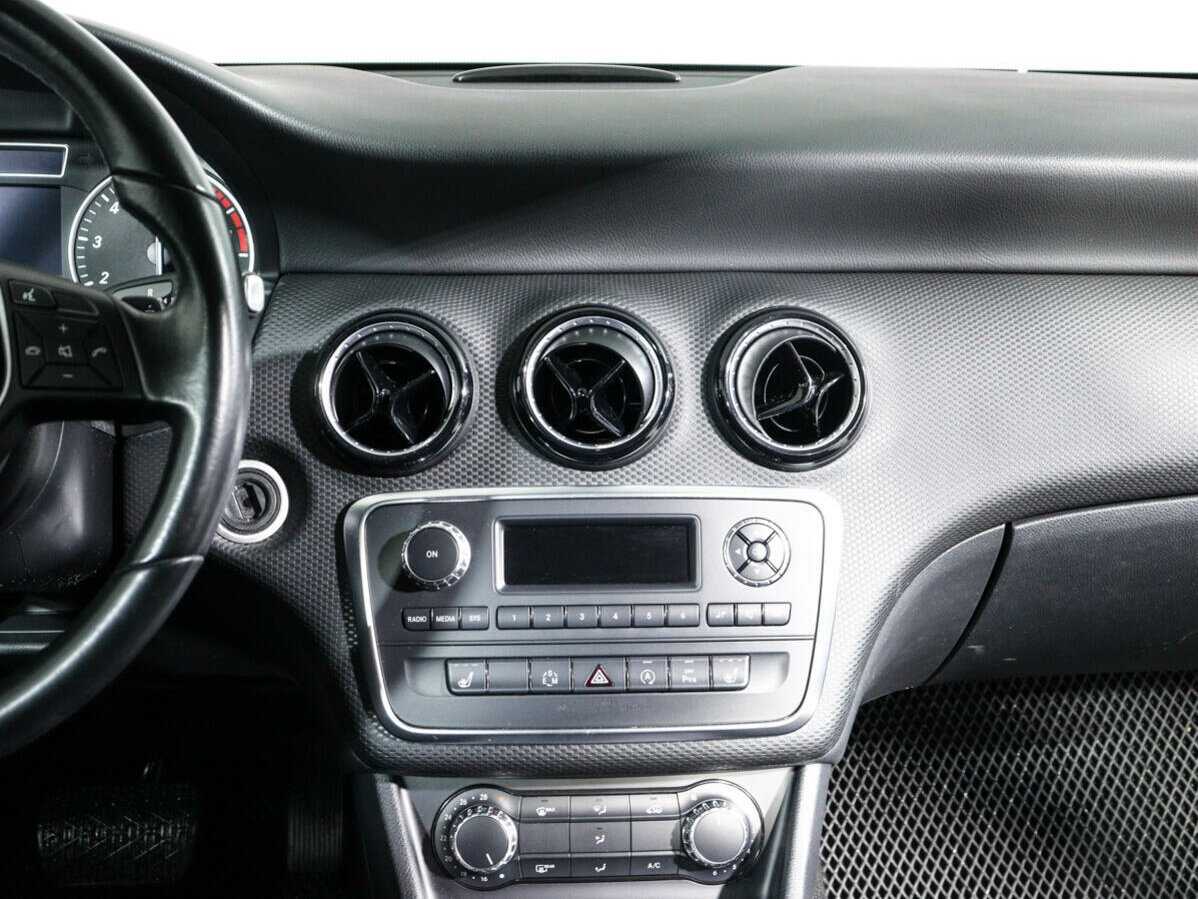 Mercedes-Benz A-Класс 2015 года с пробегом. Фото: #12