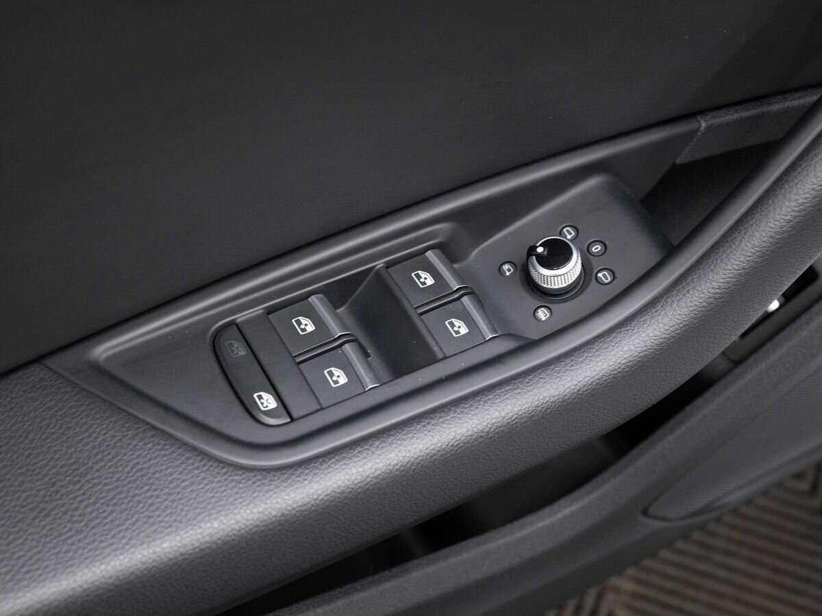 Audi A4 2020 года с пробегом. Фото: #18