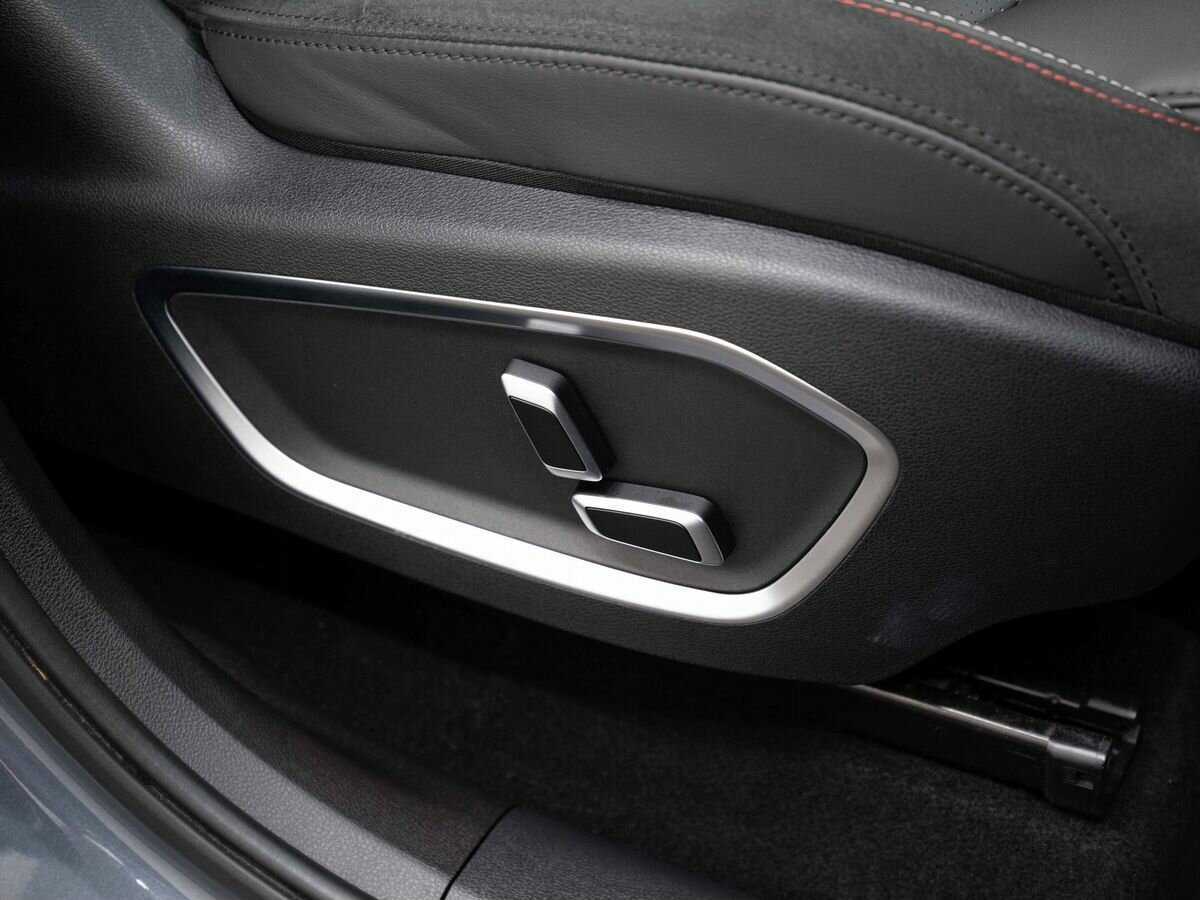 Geely Tugella 2022 года с пробегом. Фото: #28