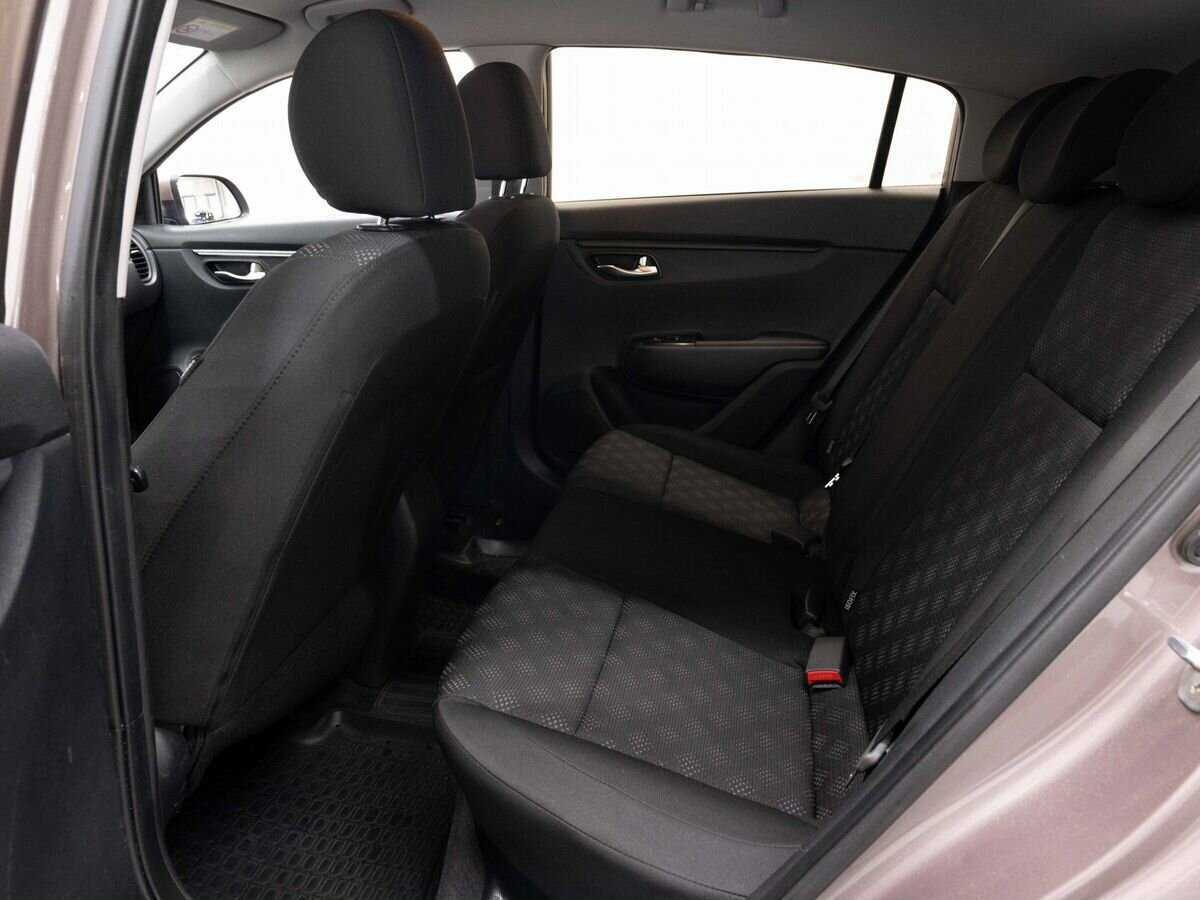 Б/У Киа Рио 2018 года. Фото: #8