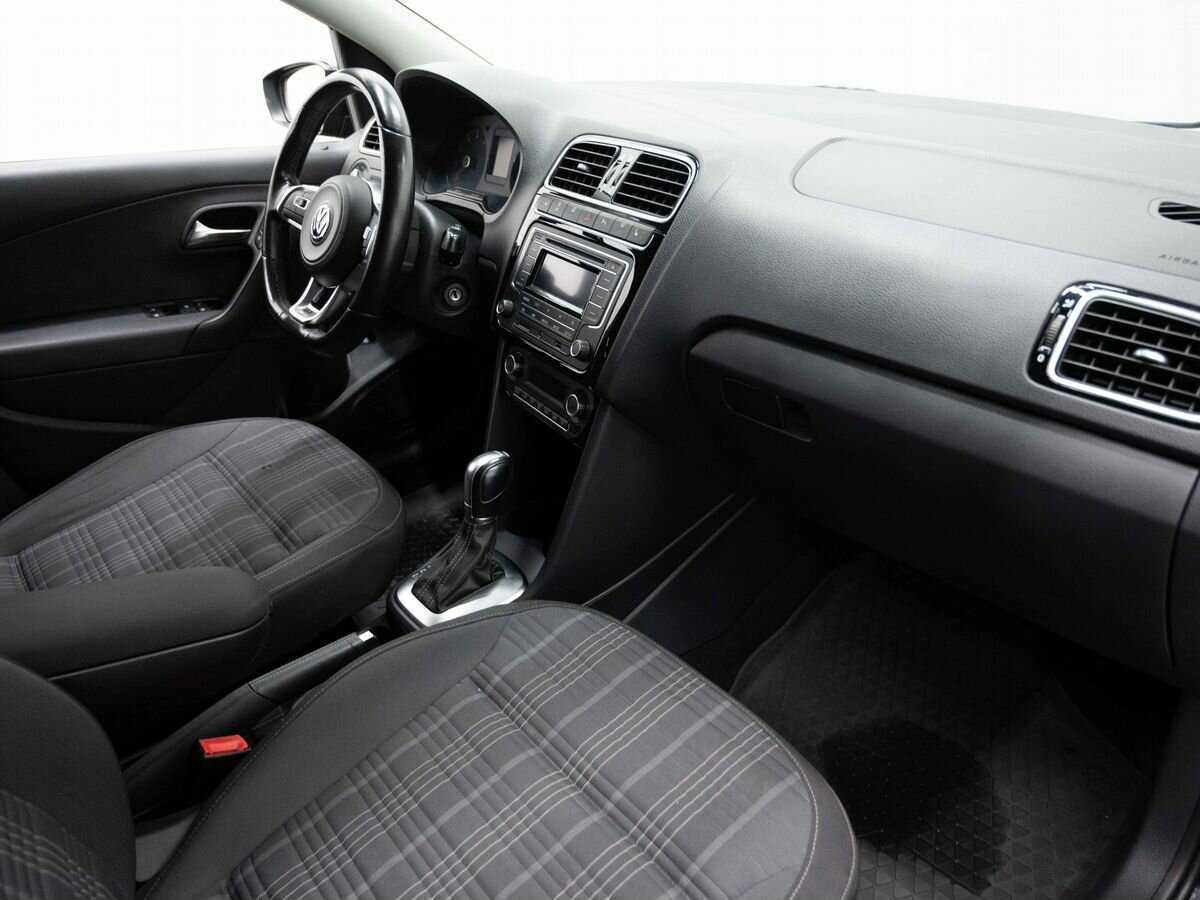 Б/У Фольксваген Поло 2016 года. Фото: #10