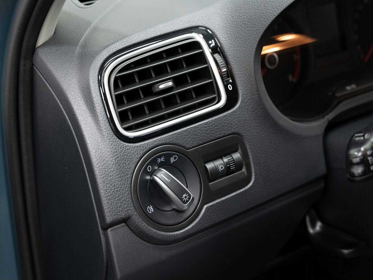 Б/У Фольксваген Поло 2019 года. Фото: #19