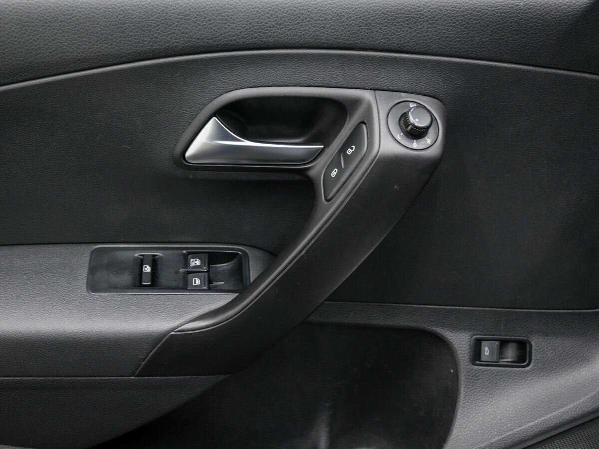 Б/У Фольксваген Поло 2013 года. Фото: #12