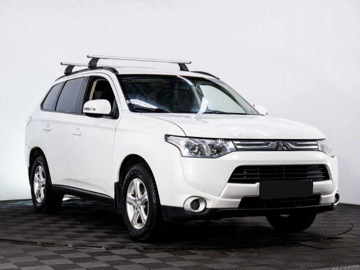 Mitsubishi Outlander 2012 года с пробегом. Фото: #2