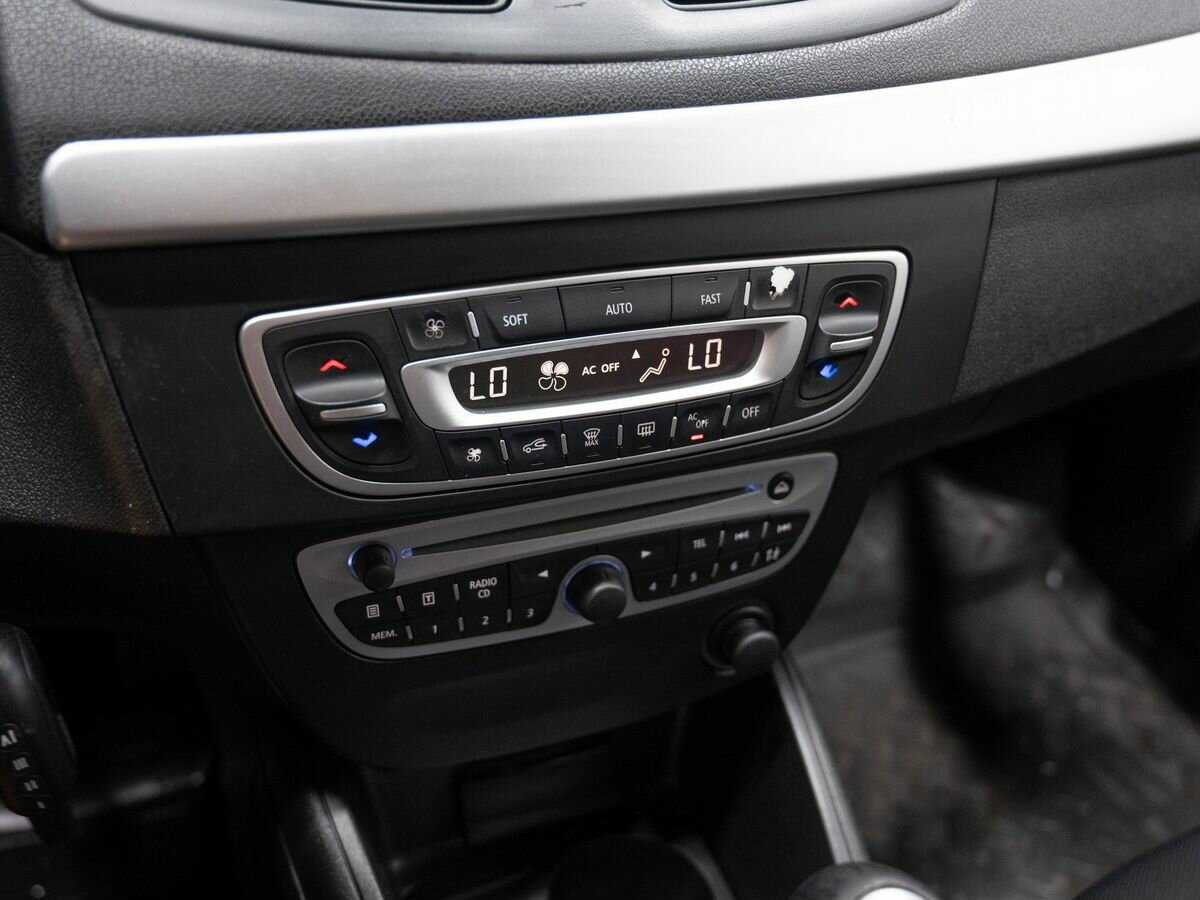 Б/У Рено Флюенс 2013 года. Фото: #17