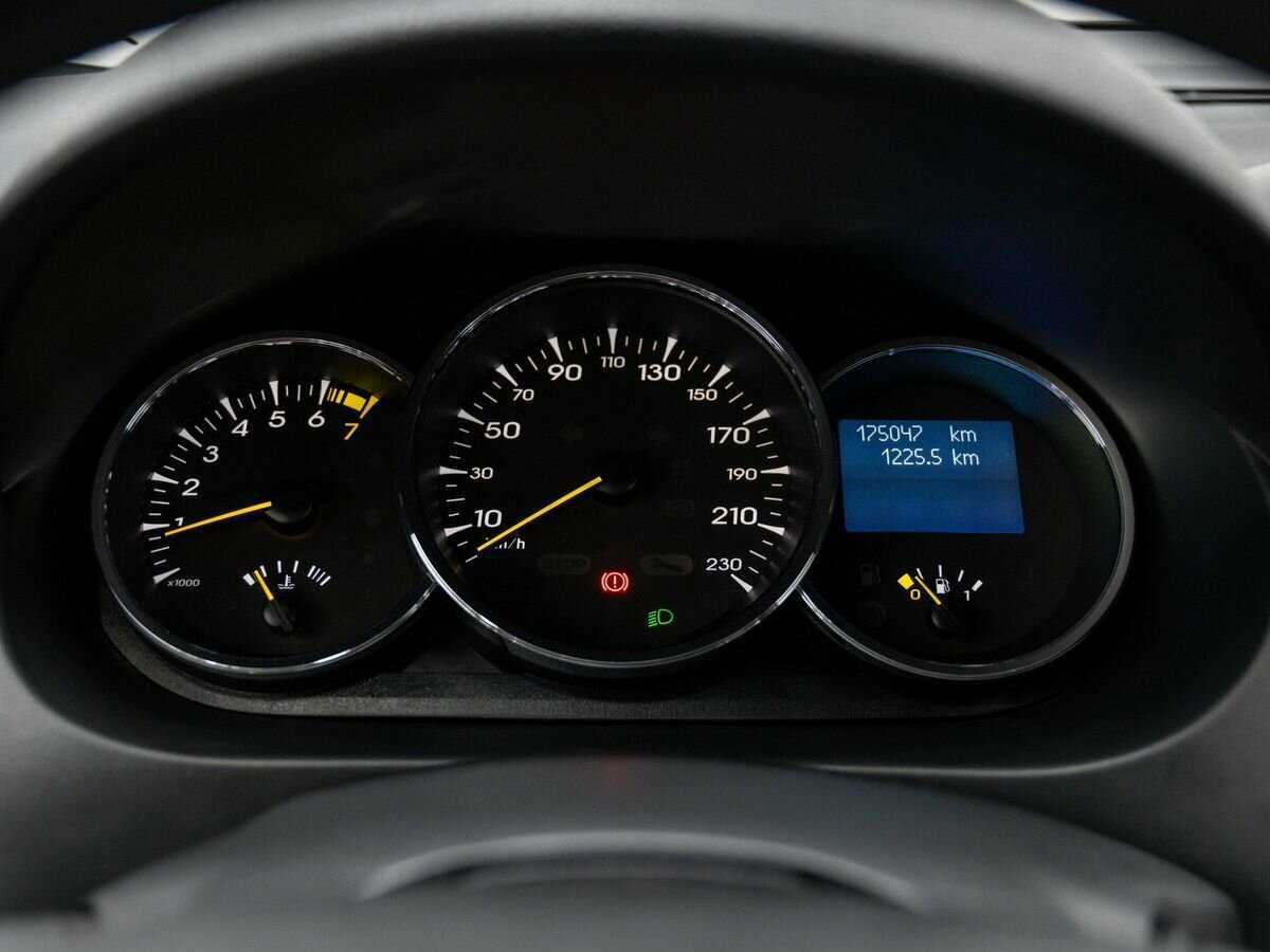 Б/У Рено Флюенс 2013 года. Фото: #19