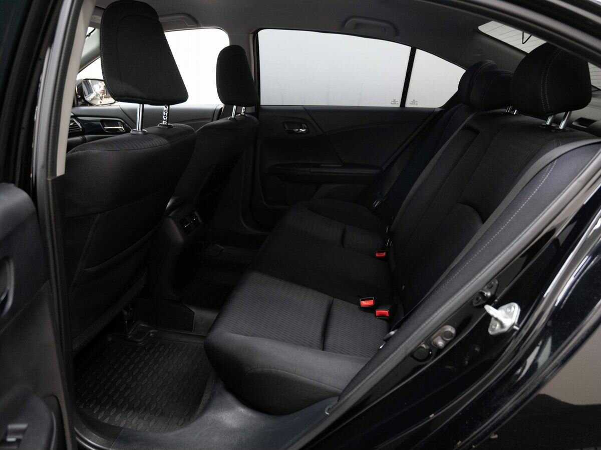 Honda Accord 2013 года с пробегом. Фото: #8