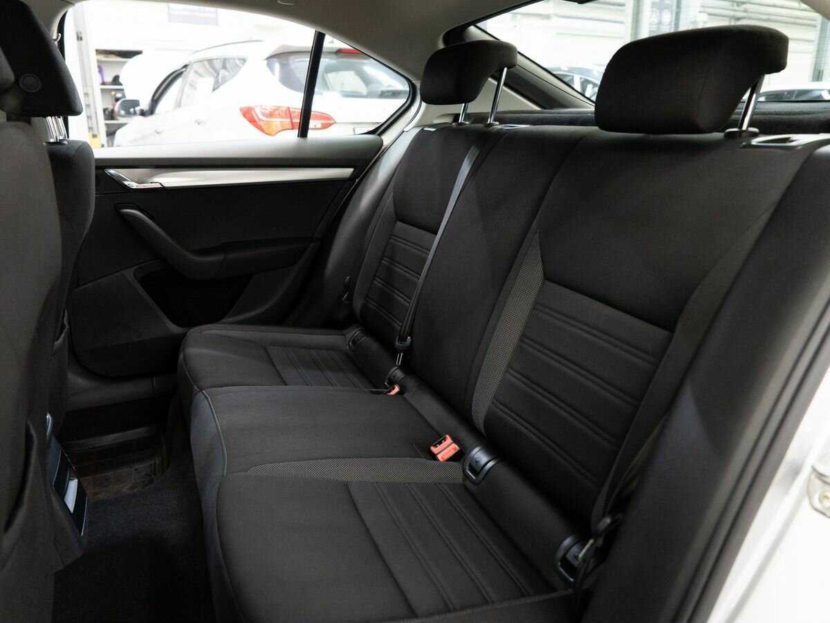 Skoda Octavia 2017 года с пробегом. Фото: #6