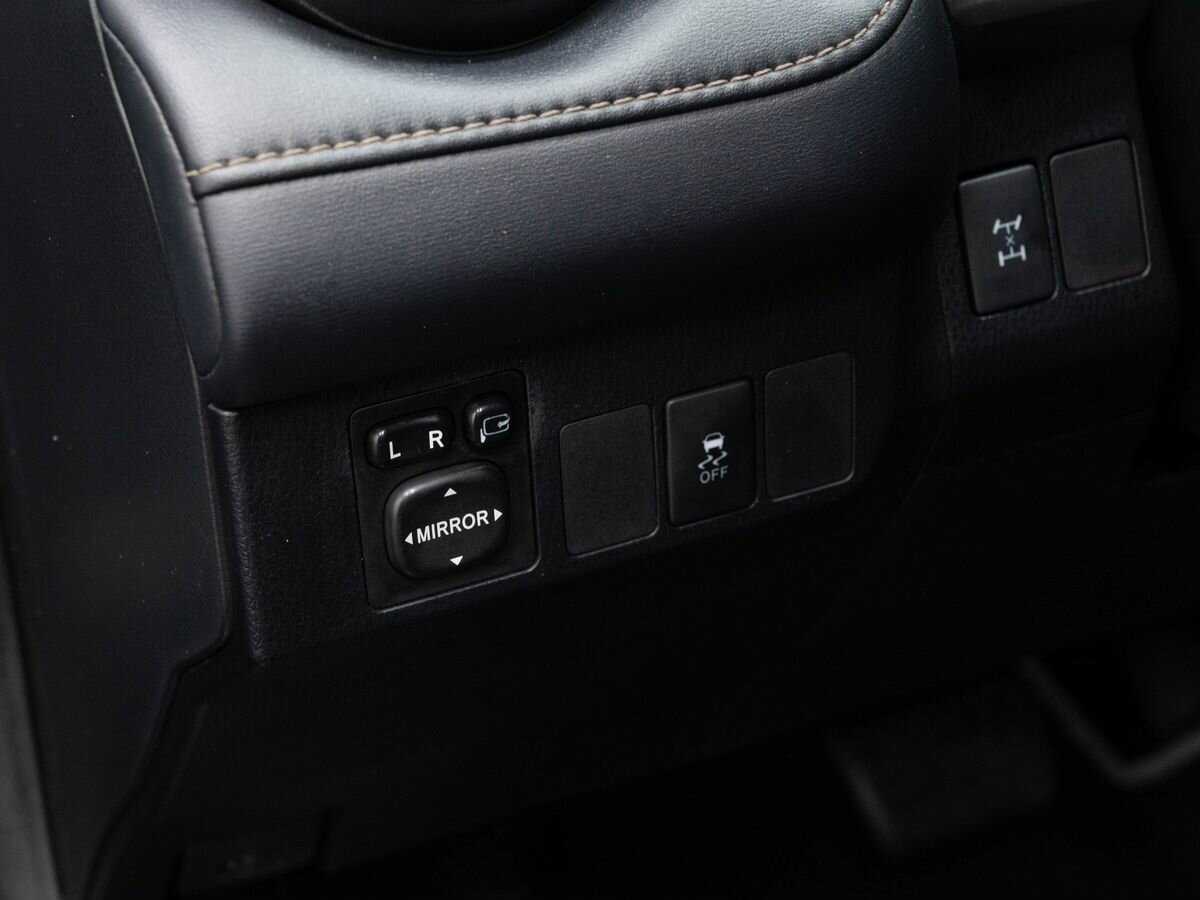 Б/У Тойота Рав4 2014 года. Фото: #15