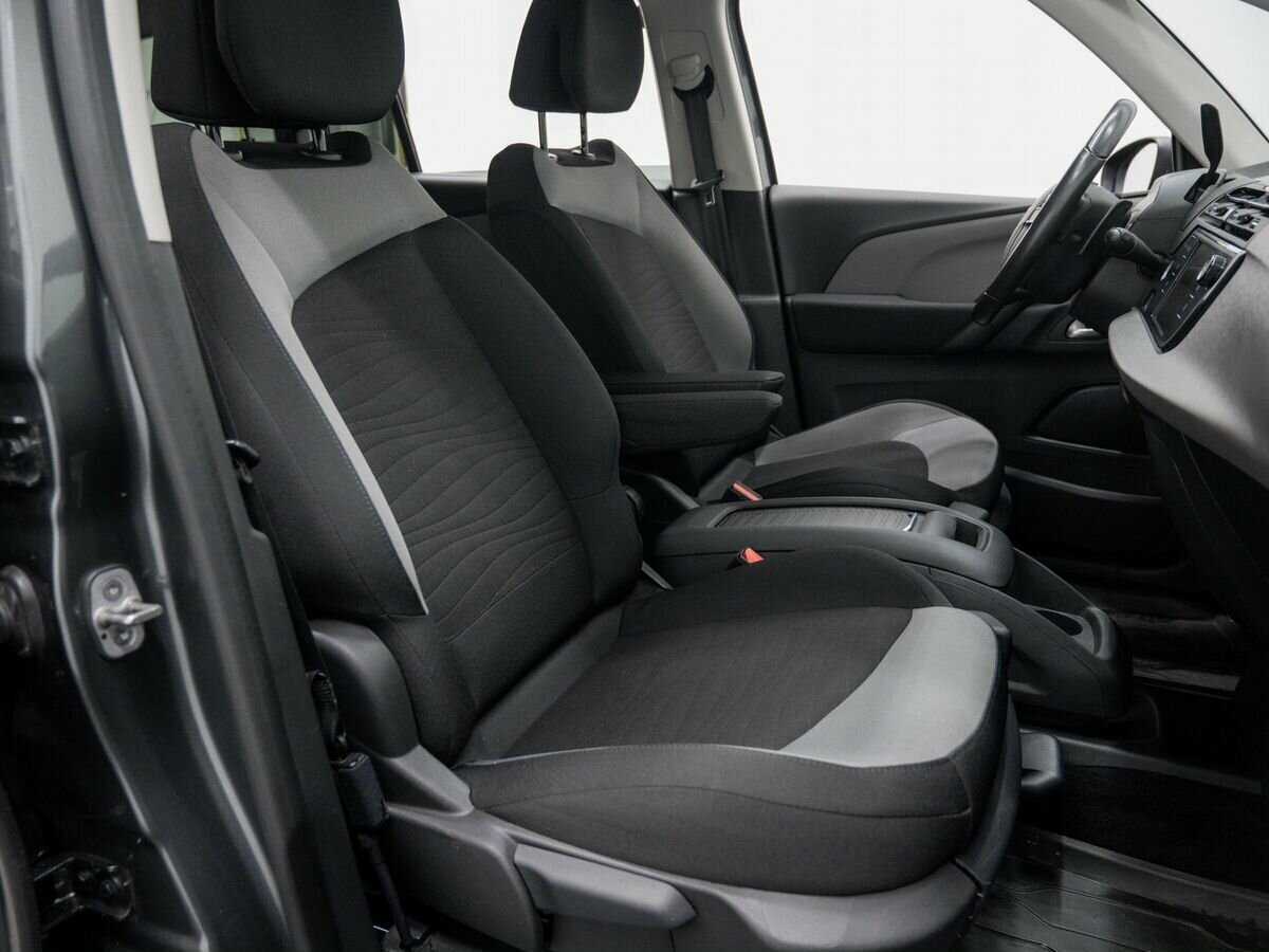 Б/У Ситроен Ц4 Пикассо 2016 года. Фото: #7