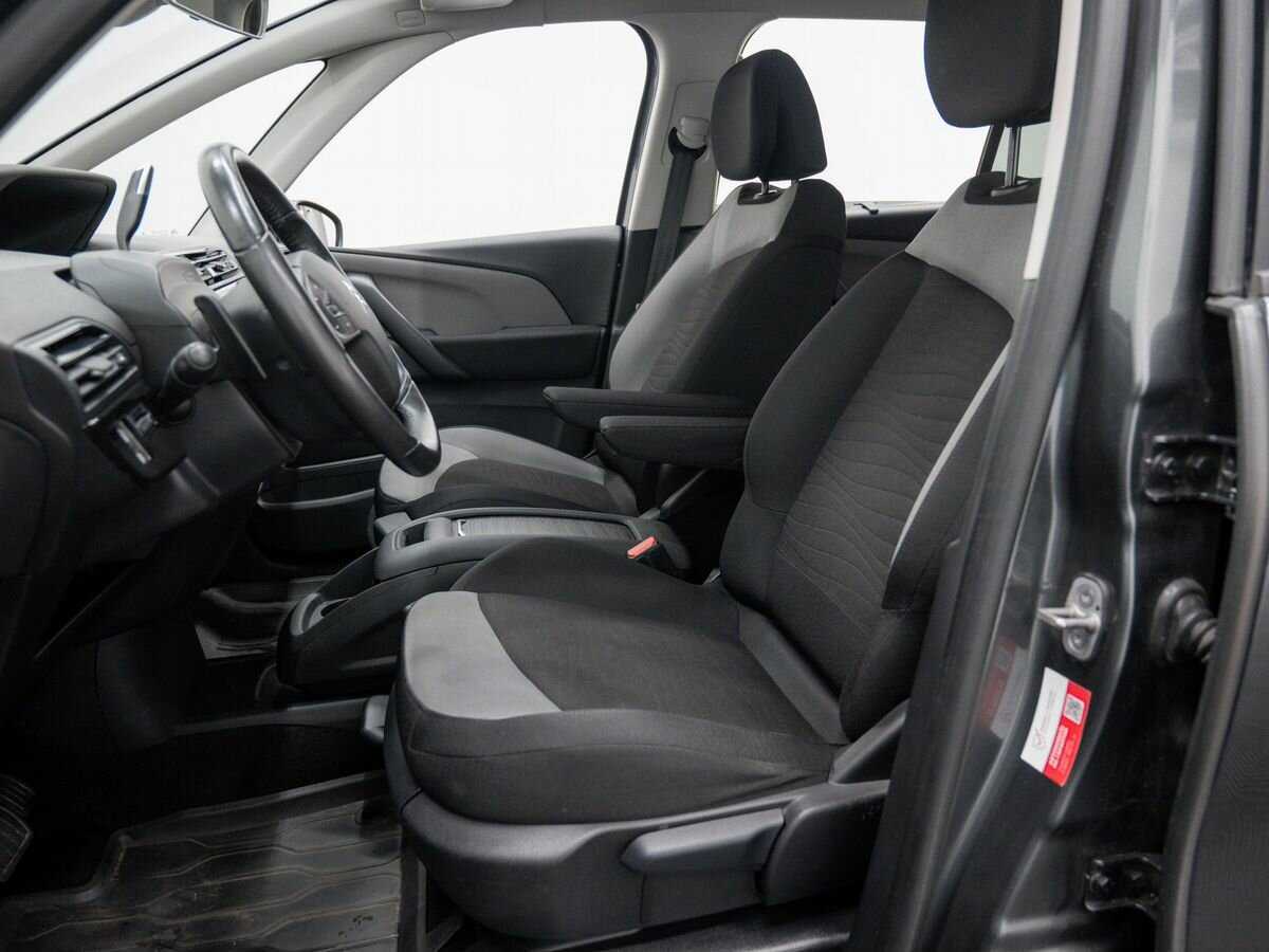 Б/У Ситроен Ц4 Пикассо 2016 года. Фото: #13