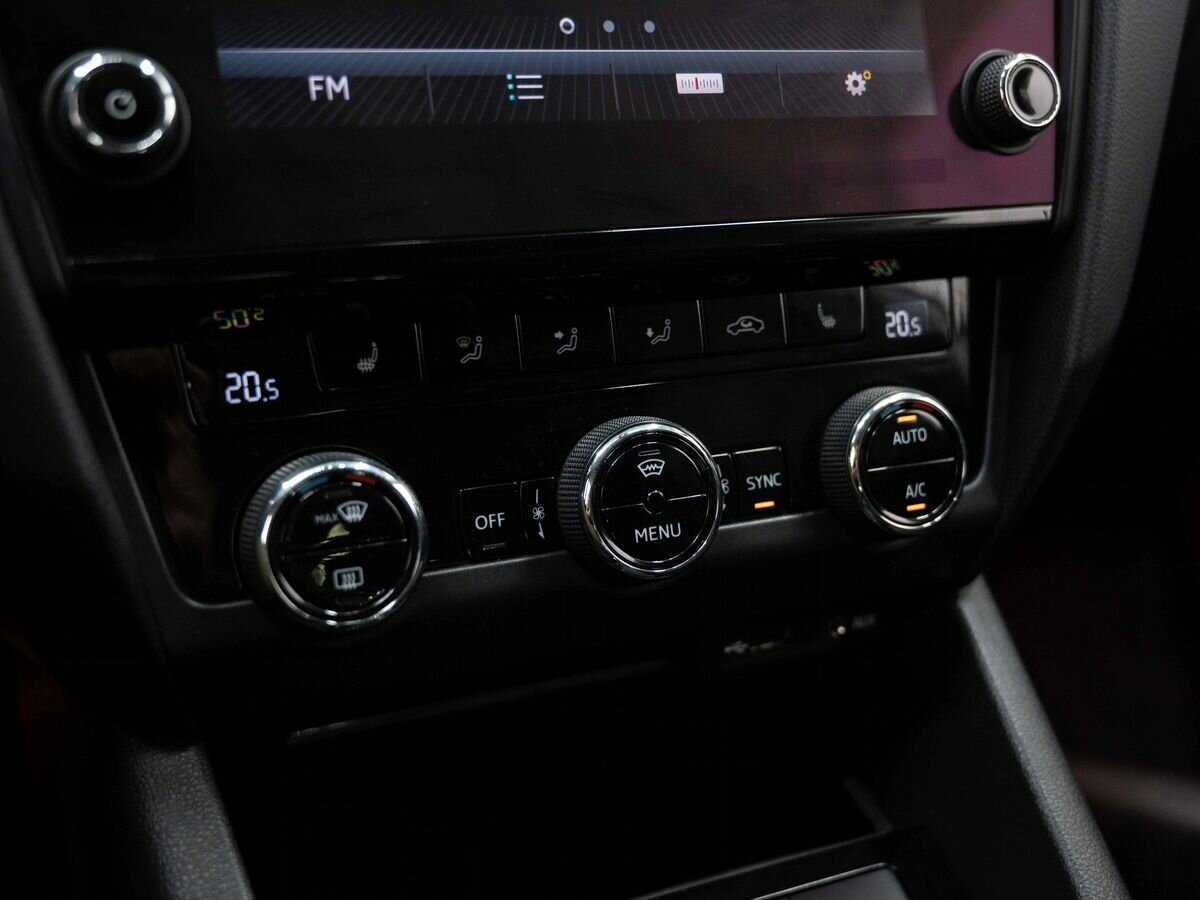 Б/У Шкода Октавия 2017 года. Фото: #19