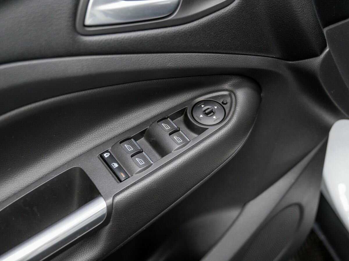 Б/У Форд Куга 2016 года. Фото: #14