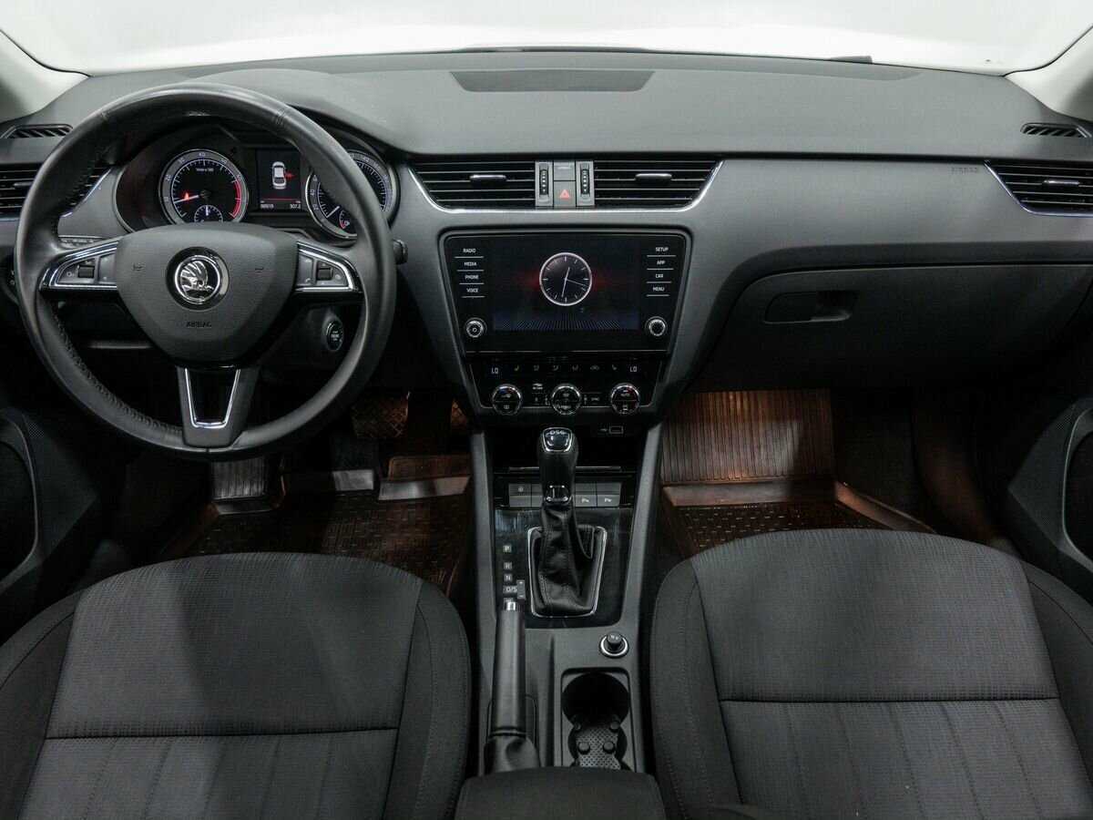 Б/У Шкода Октавия 2018 года. Фото: #8