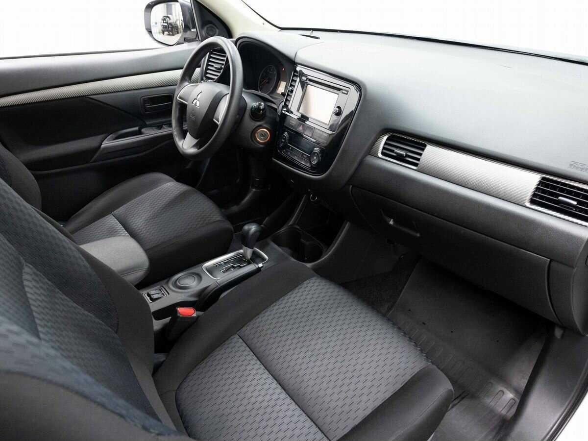 Mitsubishi Outlander 2014 года с пробегом. Фото: #10