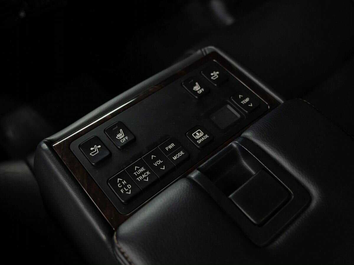 Б/У Тойота Камри 2014 года. Фото: #17