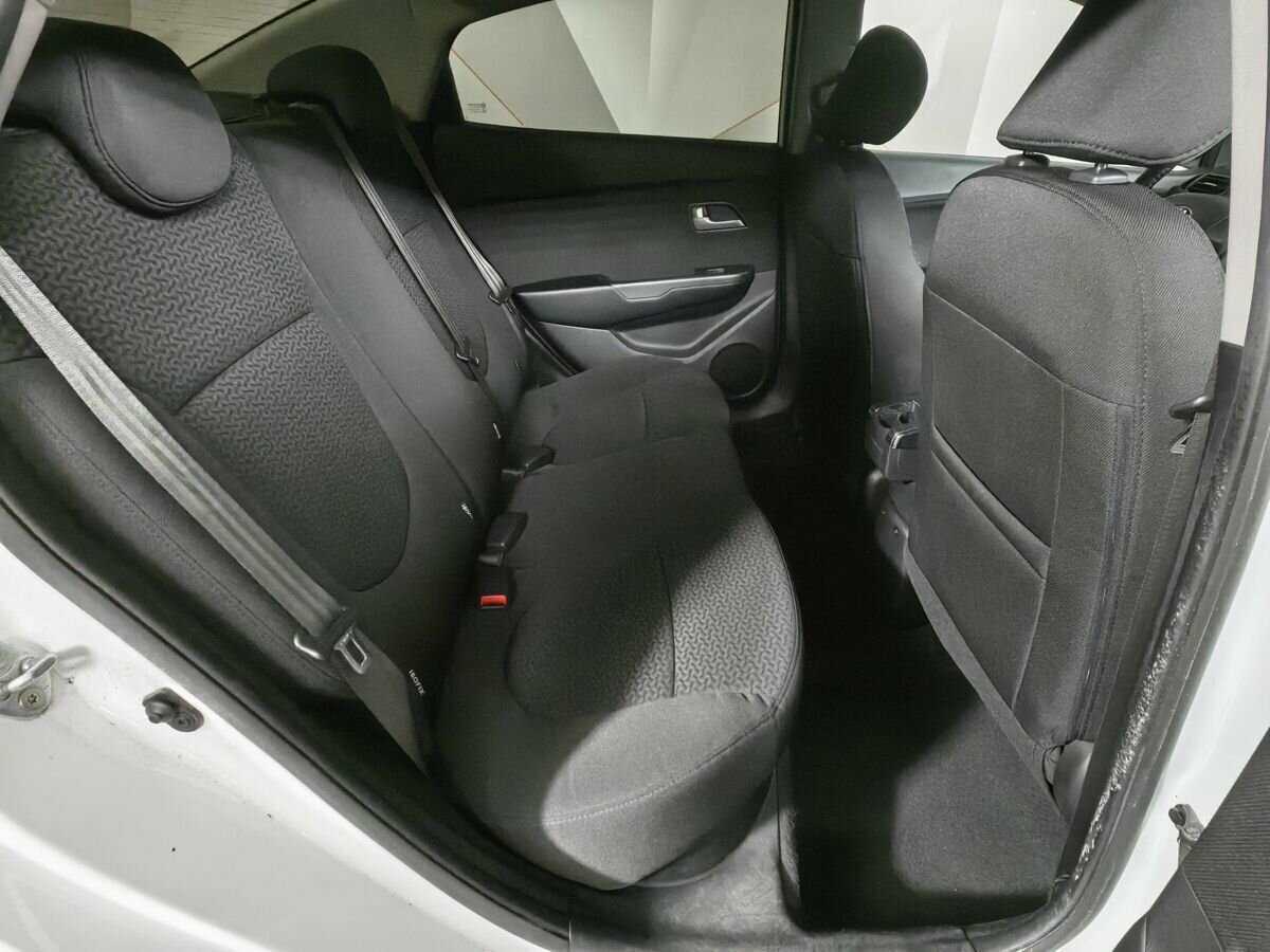 Kia Rio 2013 года с пробегом. Фото: #11