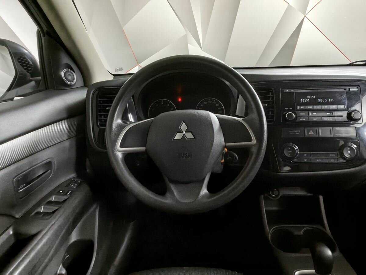 Mitsubishi Outlander 2012 года с пробегом. Фото: #14