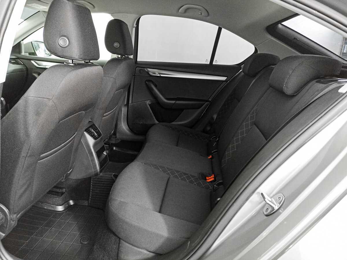 Б/У Шкода Октавия 2019 года. Фото: #9