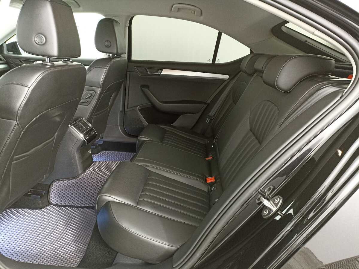 Skoda Superb 2018 года с пробегом. Фото: #9