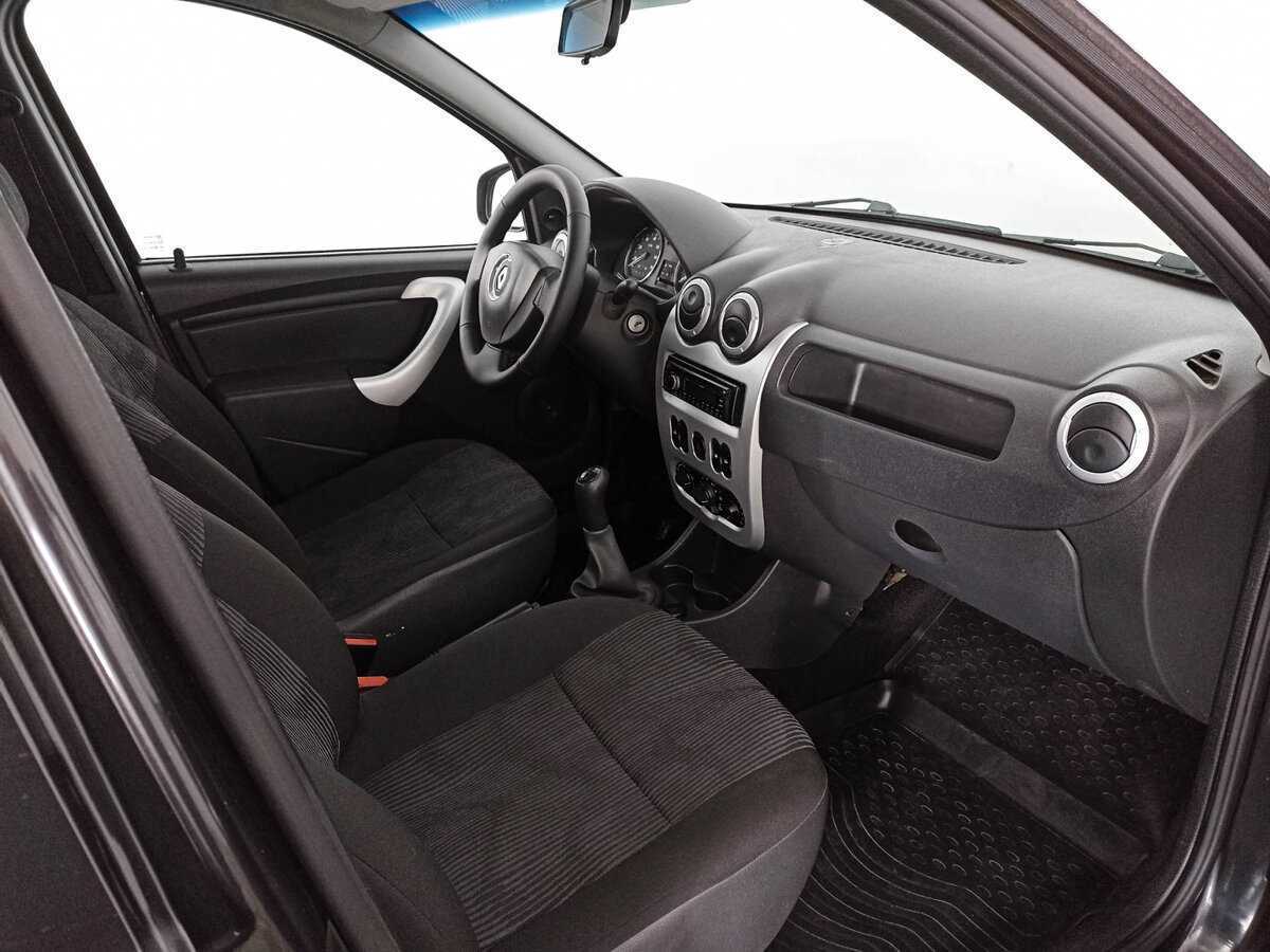 Б/У Рено Логан 2014 года. Фото: #8