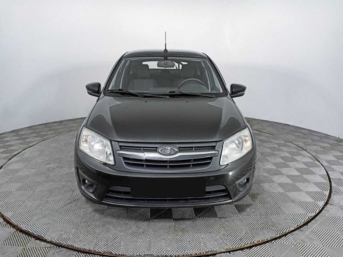 Б/У Лада (ВАЗ) Гранта 2015 года. Фото: #1