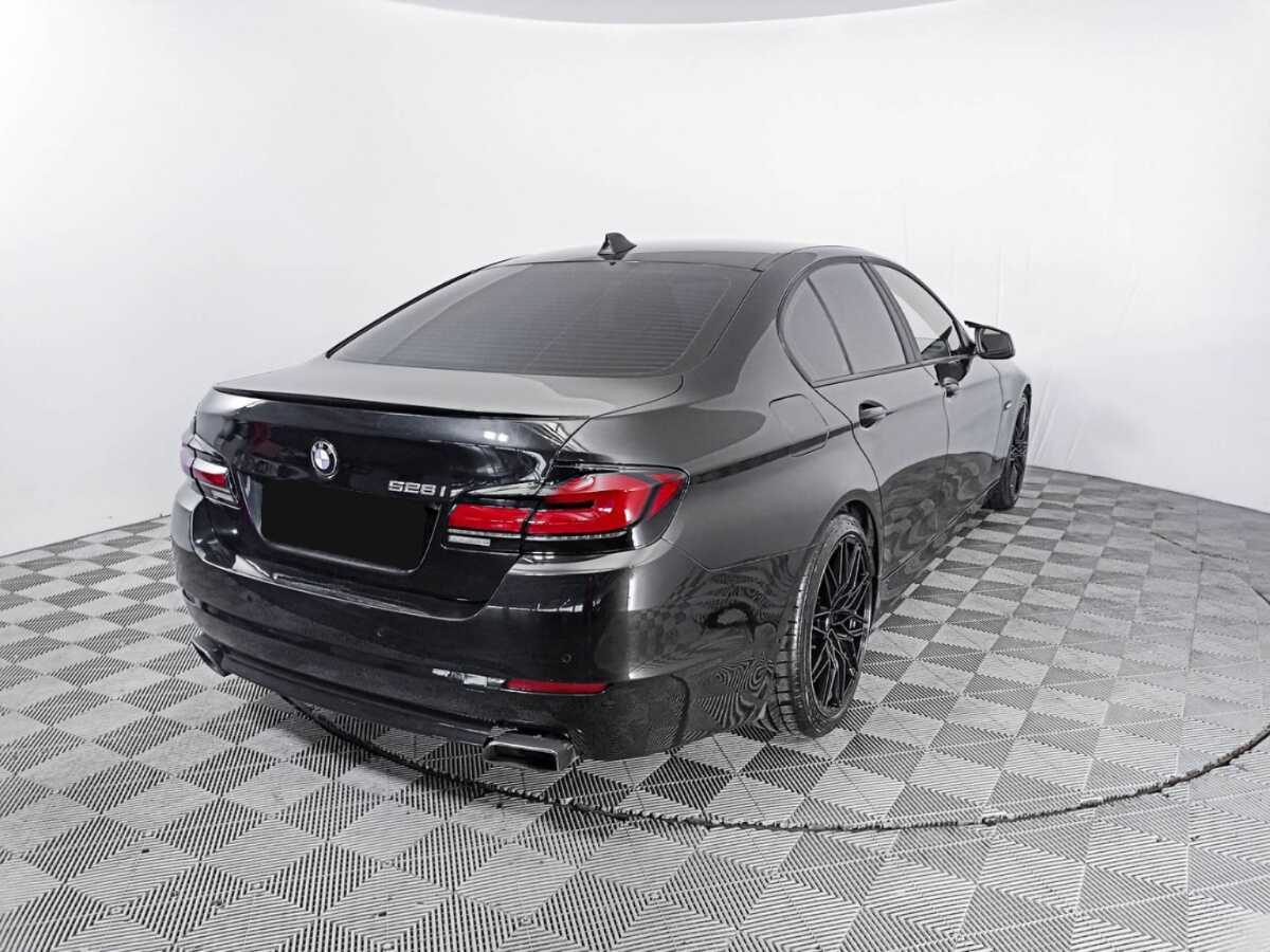 BMW 5 серии 2012 года с пробегом. Фото: #3