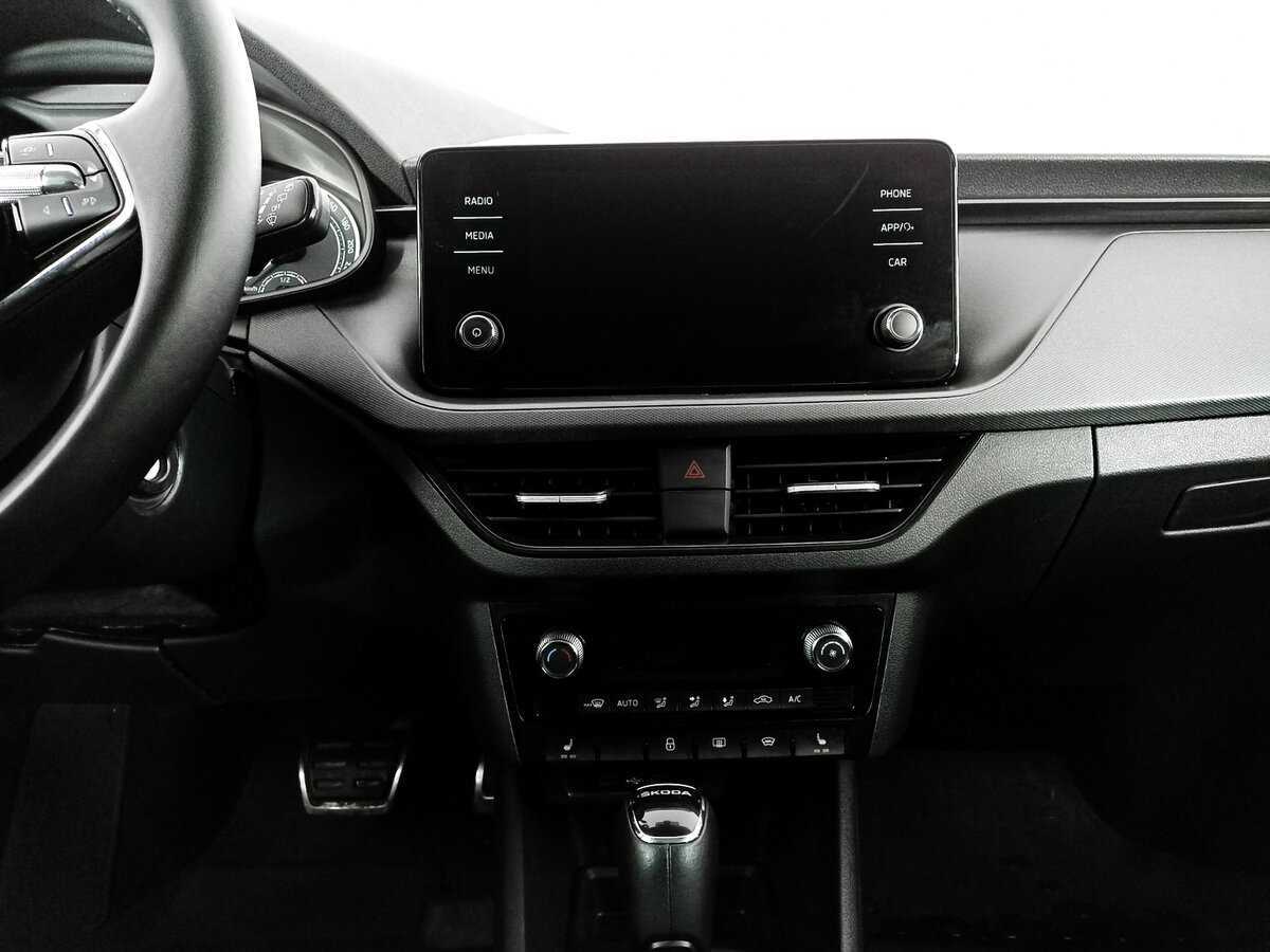 Б/У Шкода Рапид 2021 года. Фото: #12