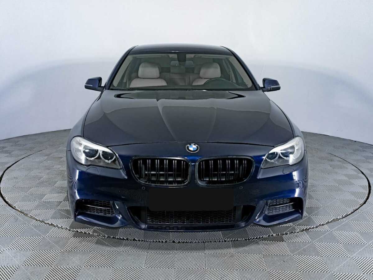 BMW 5 серии 2014 года с пробегом. Фото: #1