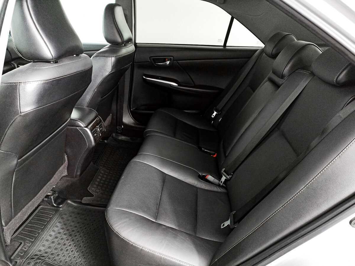 Б/У Тойота Камри 2015 года. Фото: #7