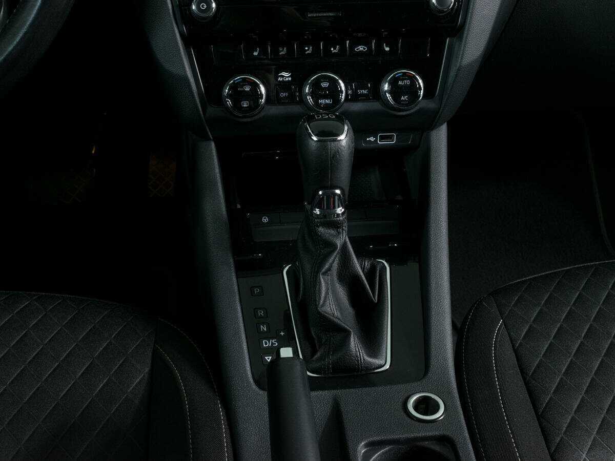 Б/У Шкода Октавия 2017 года. Фото: #10