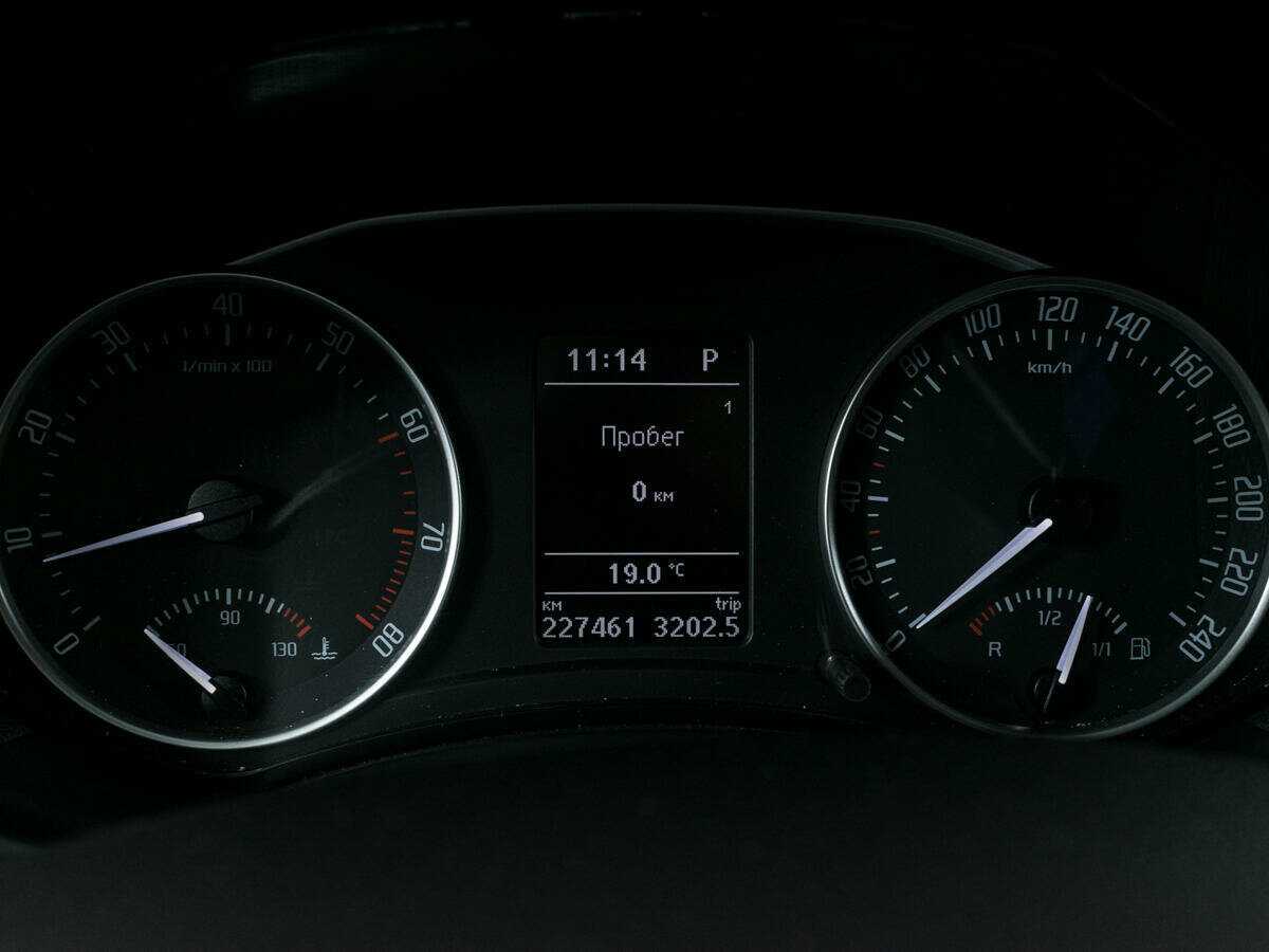 Б/У Шкода Октавия 2013 года. Фото: #12