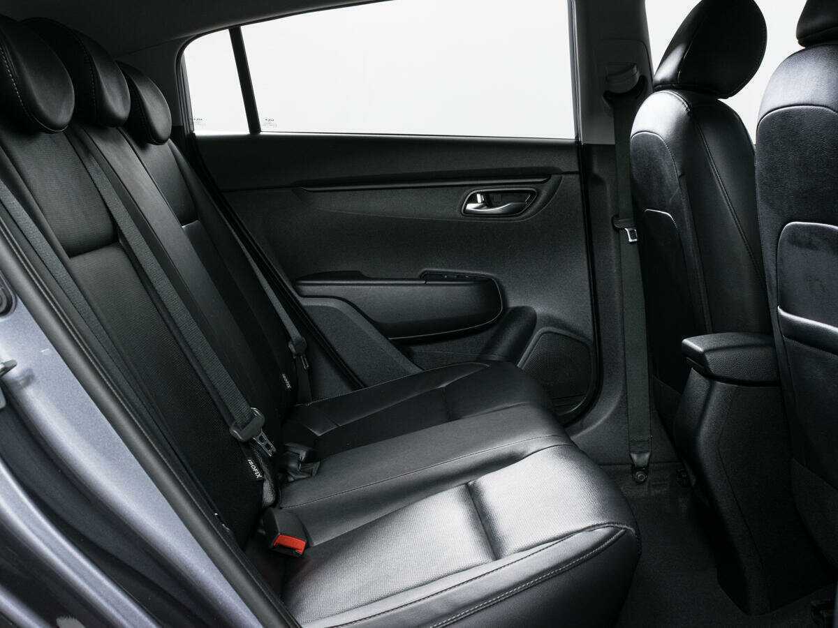 Б/У Киа Рио 2021 года. Фото: #9